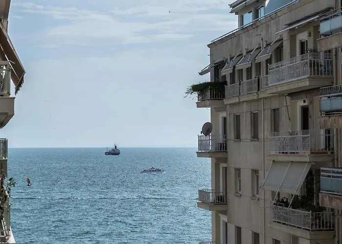 Lux Downtown Sea View D3 سالونيك